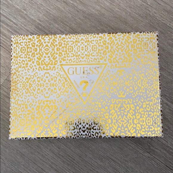 Guess wristlet wallet - Picture 2 of 4